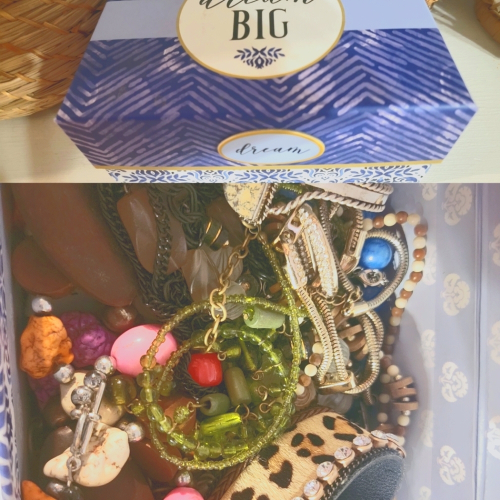 3+LBS ALL WEARABLE JEWELRY VINTAGE TO NOW TREASURE HUNT MYSTERY SURPRISE BOX
